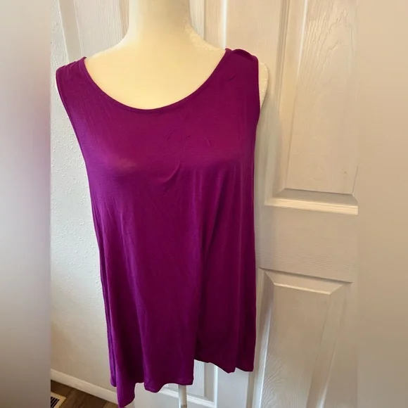*Coldwater Creek Hi Low Purple top - Picture 1 of 11
